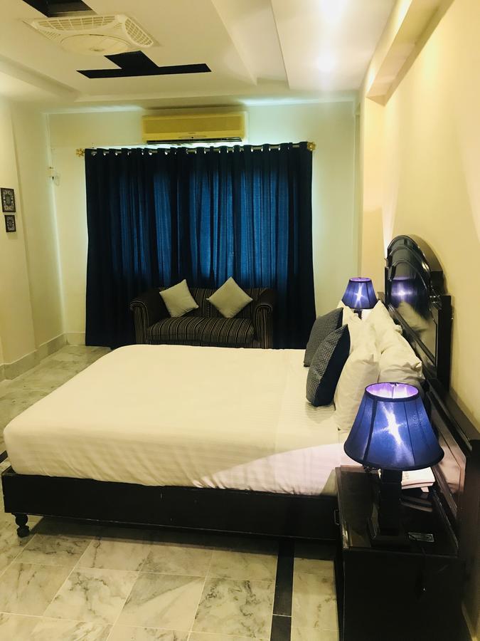 Roomy Atlas Islamabad Exterior photo