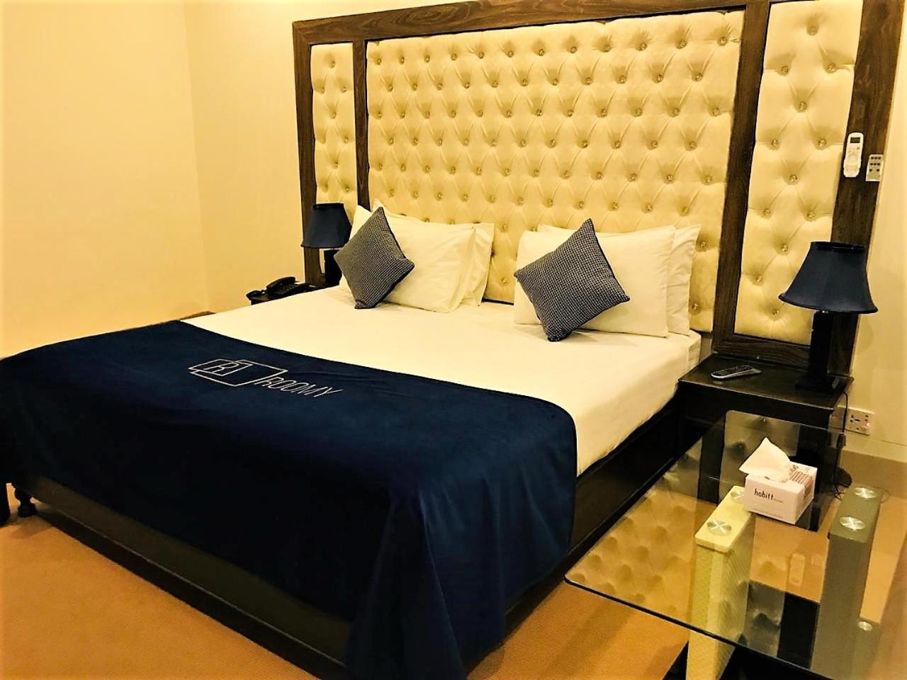 Roomy Atlas Islamabad Exterior photo