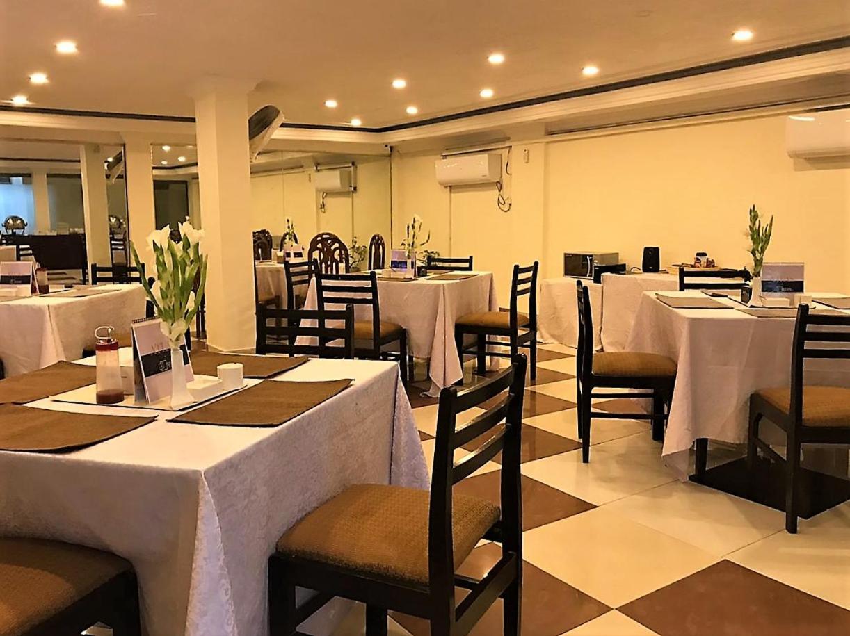 Roomy Atlas Islamabad Exterior photo