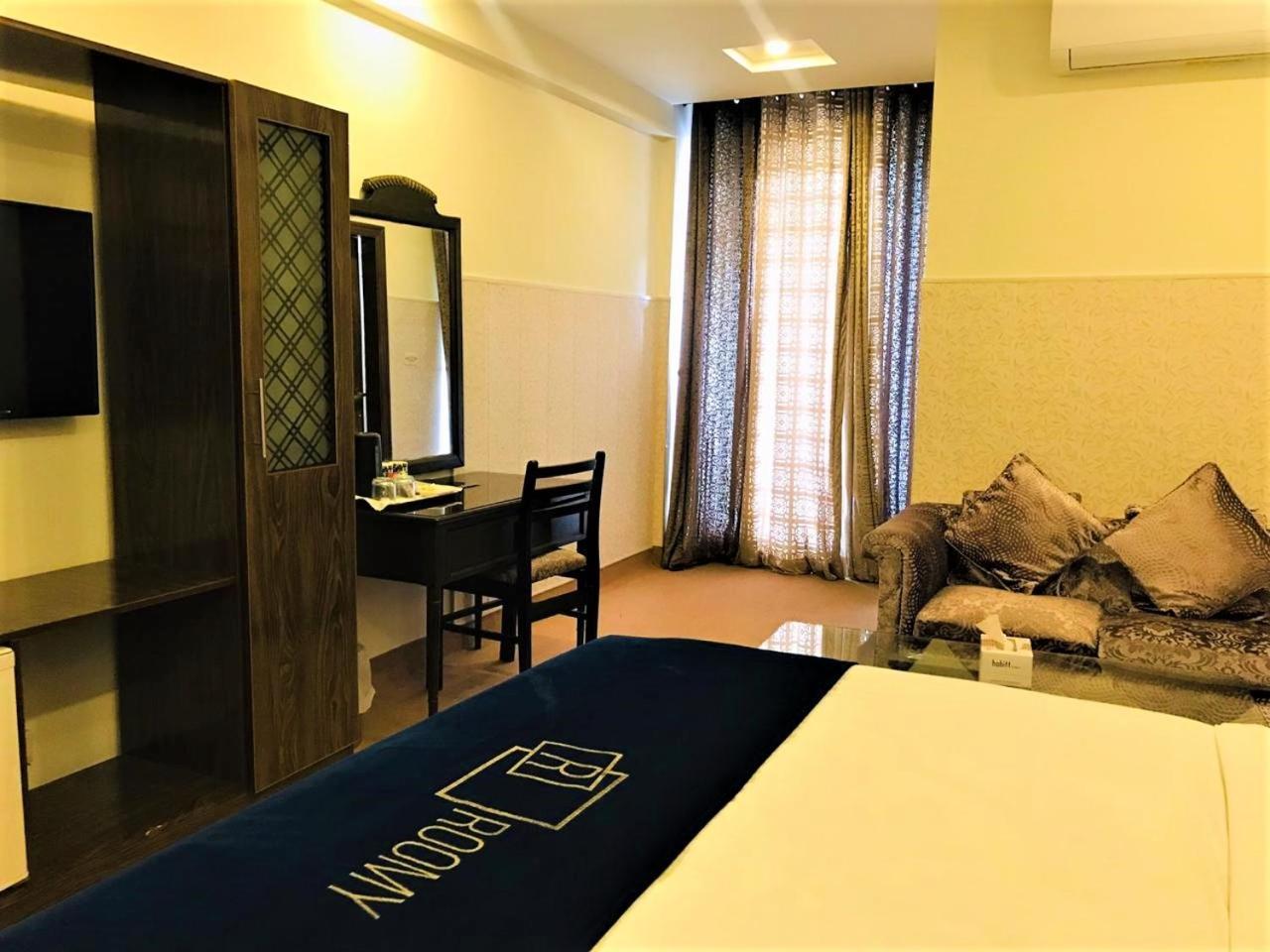 Roomy Atlas Islamabad Exterior photo